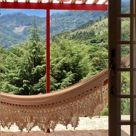 Pousada Chales Da Casa Centenaria Santo Antônio do Pinhal Buitenkant foto
