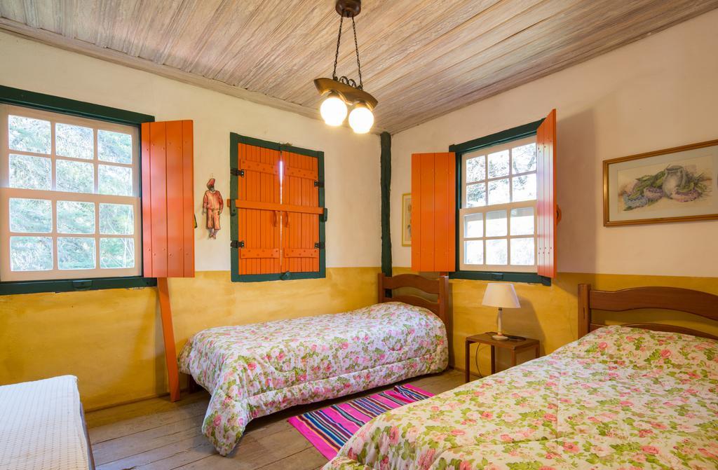 Pousada Chales Da Casa Centenaria Santo Antônio do Pinhal Buitenkant foto